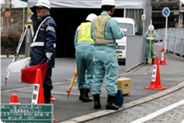 レベルを使用した水準測量
